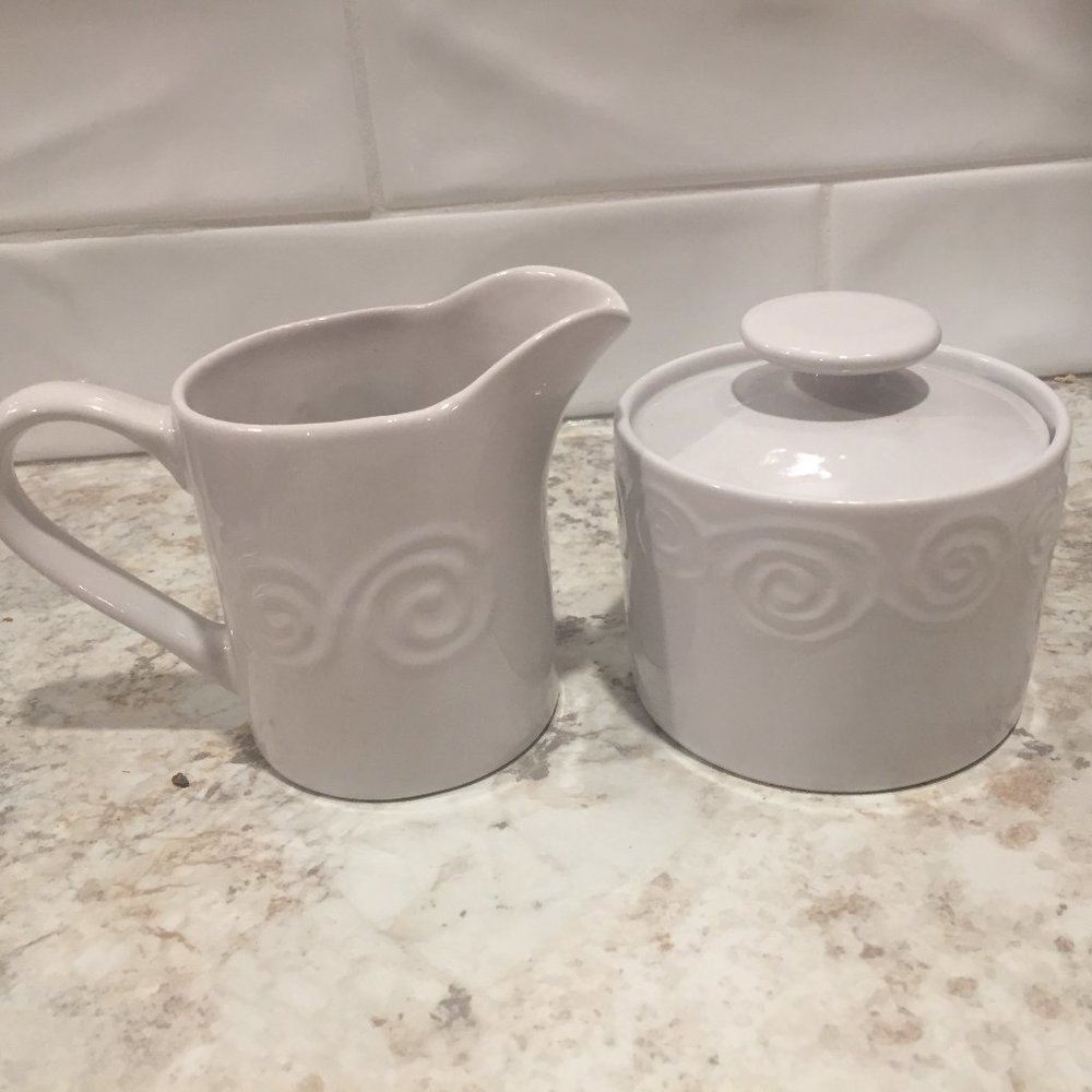 Gibson Cream and Sugar Set